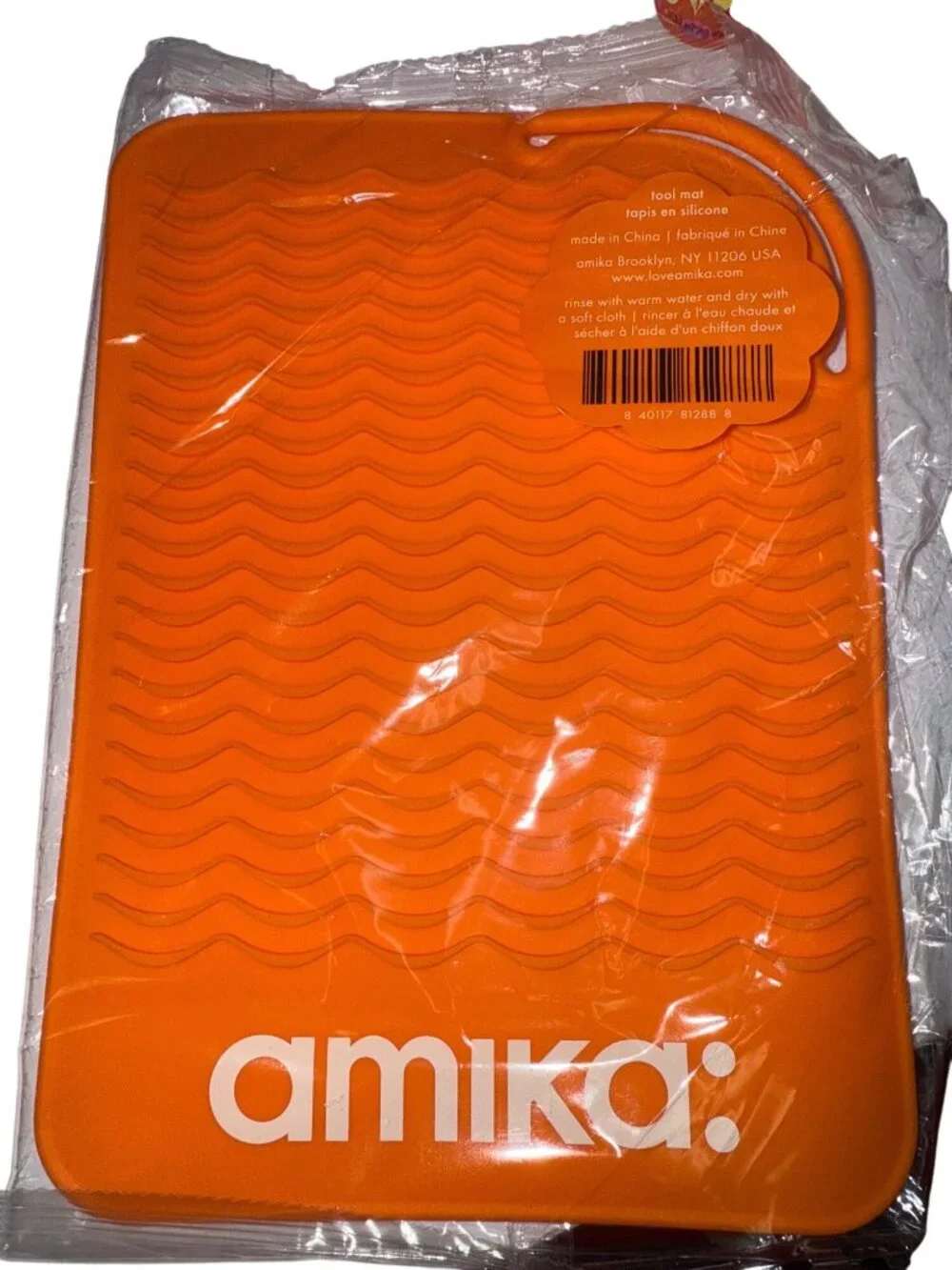 Amika Hair Care Gift Set Wizard Soulfood Tool Mat Scrunchies Tote Bag NWT 30ml